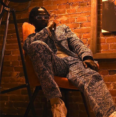 Jeune et talentueux, Abdel New Deal est un artiste sénégalais vivant à Montréal au Canada. Passionné de musique depuis sa plus tendre enfance, il impacte lentement mais sûrement l'industrie musicale avec l'objectif d'intégrer la cour des grands.